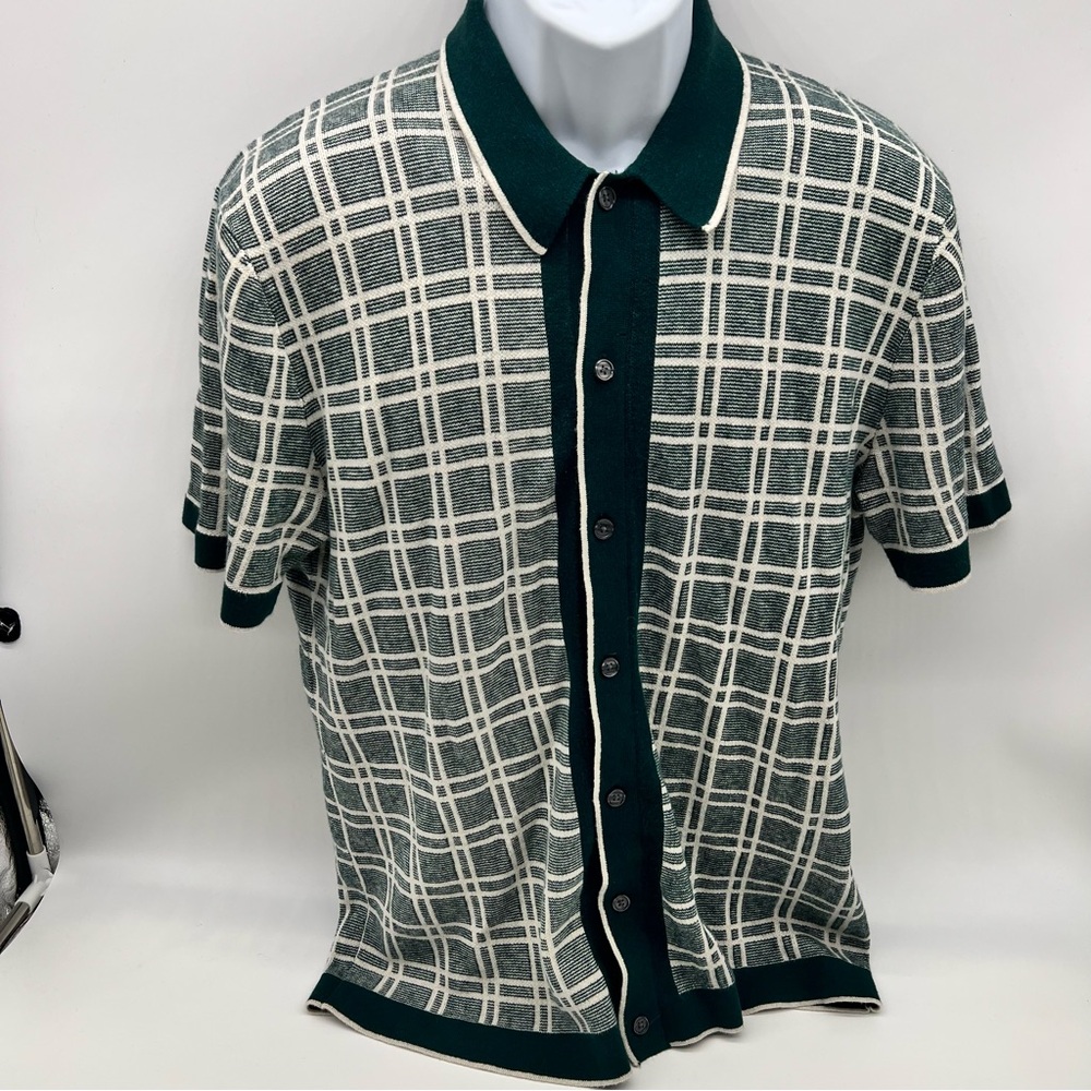 Abercrombie & Fitch Green and White Plaid Casual Button Down Shirt- Size M
